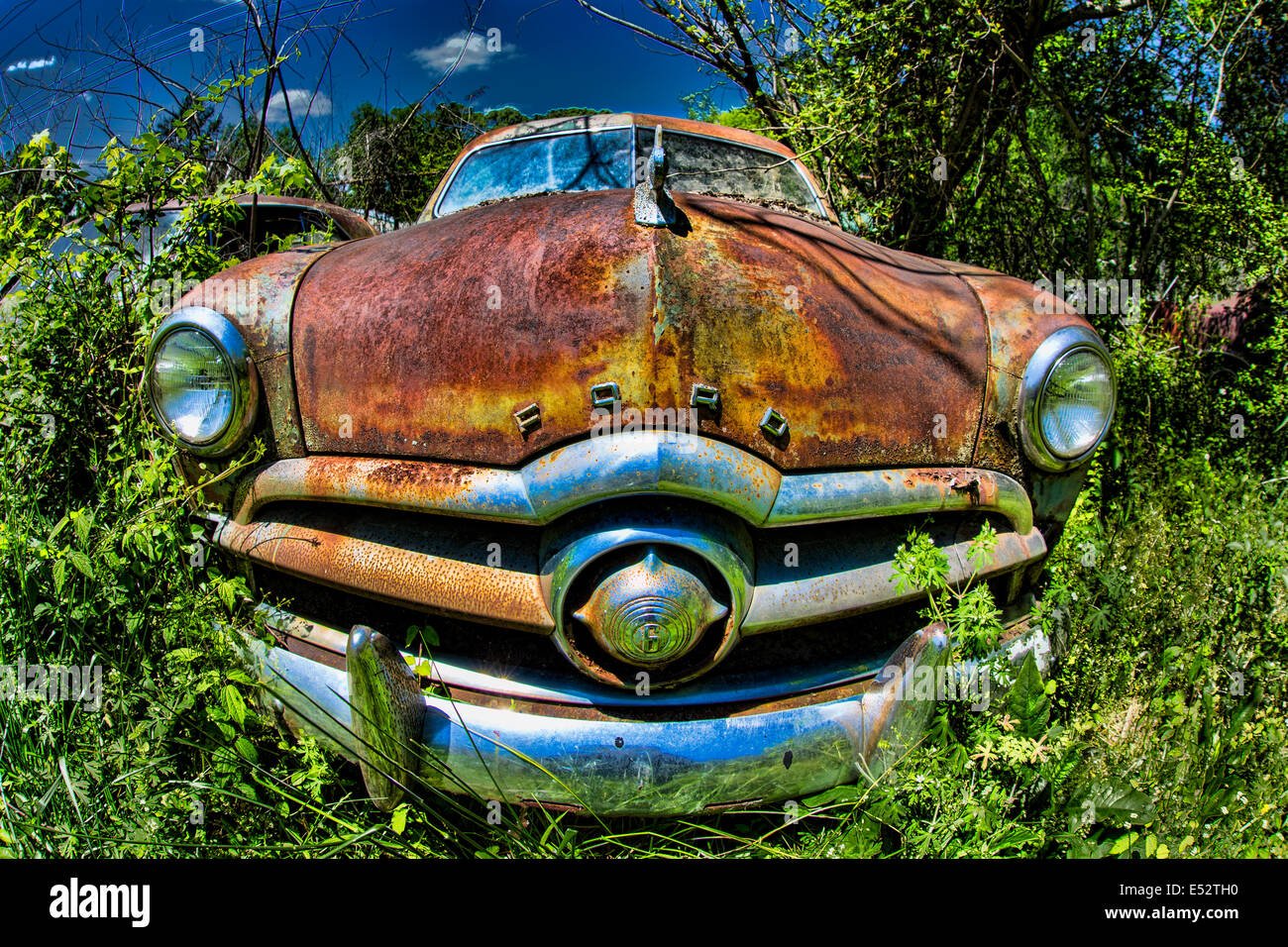 Top 10 Classic Cars You Should Never Junk (Even If They Don’t Run)